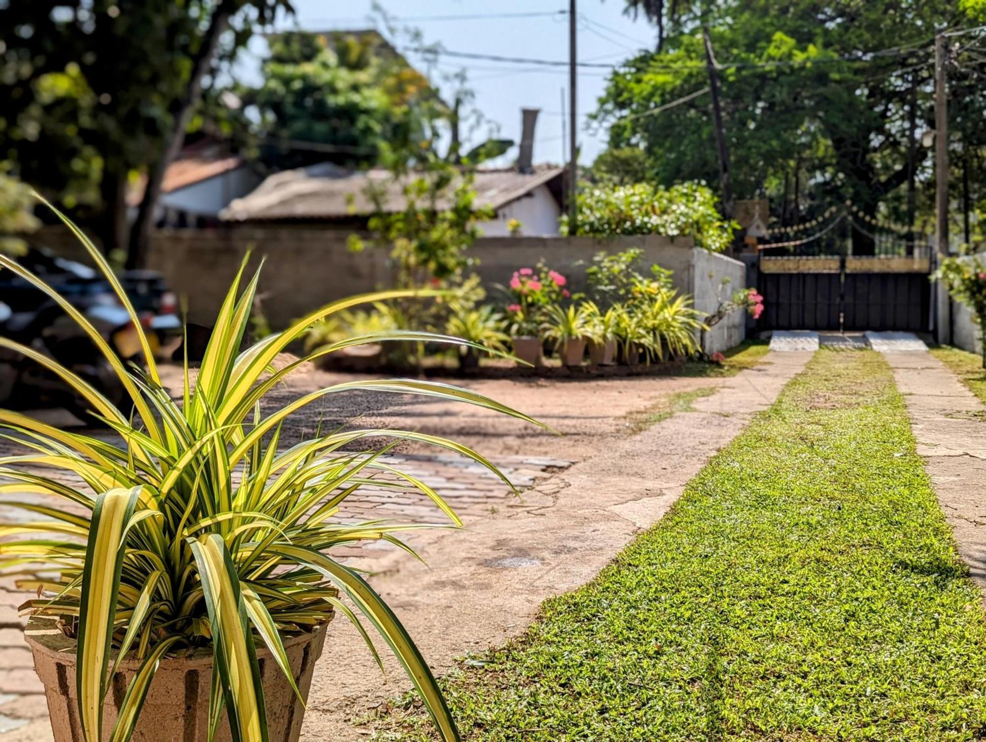 Villa 163 Negombo Luaran gambar